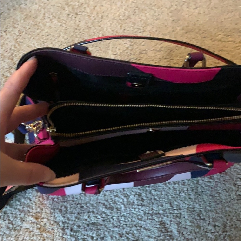 Hardly used Kate spade - Picture 9 of 10